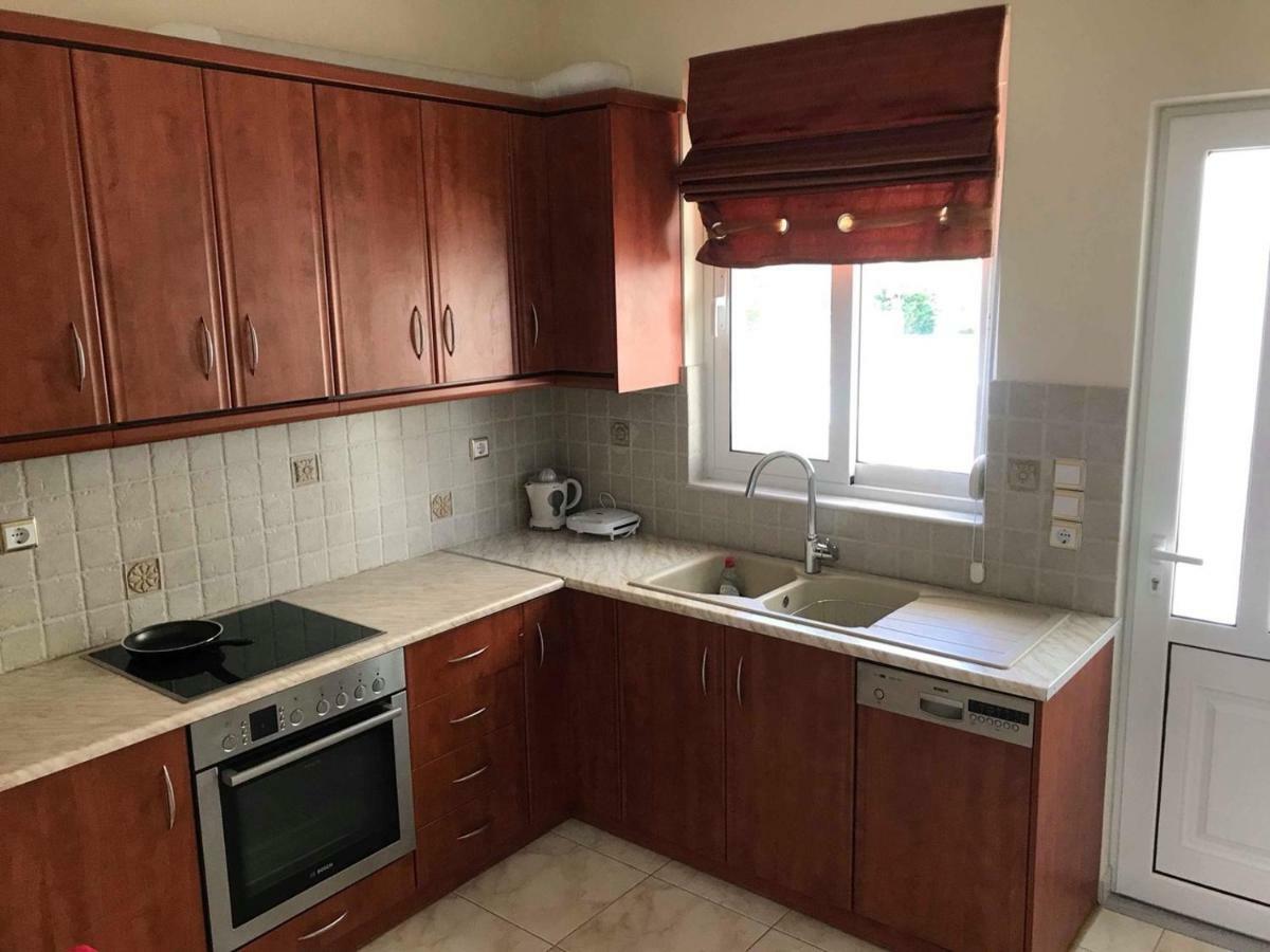 Amazing House In Kiato Near The Beach Εξωτερικό φωτογραφία